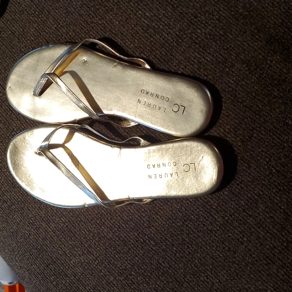 Lauren conrad flip flops
